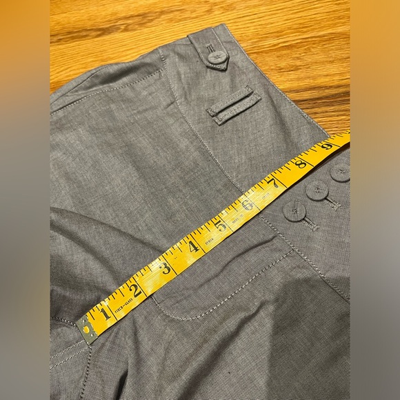 Light Gray Banana Republic Trousers, Size 10 - Picture 6 of 10